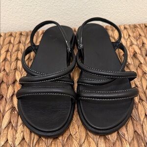 Olukai Elegant Black Strappy Sandals